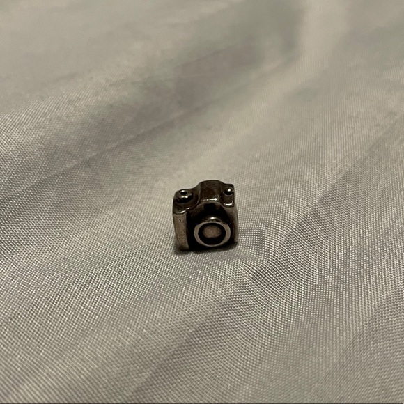 Pandora Camera Charm - Picture 1 of 5